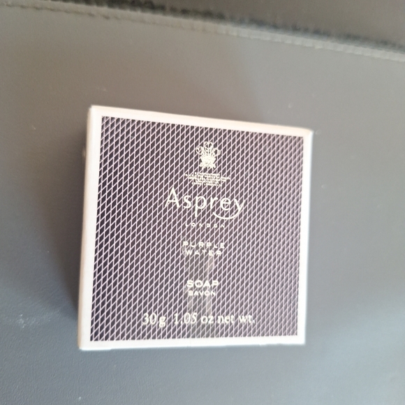 Asprey Purple Hand Soap - Picture 4 of 4